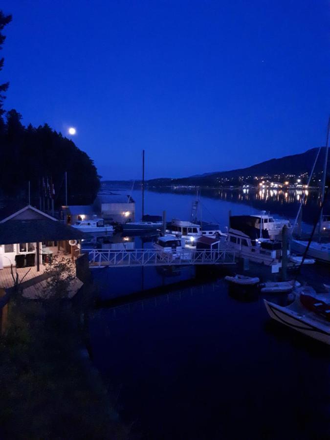 Manana Resort And Marina Ladysmith Exterior photo